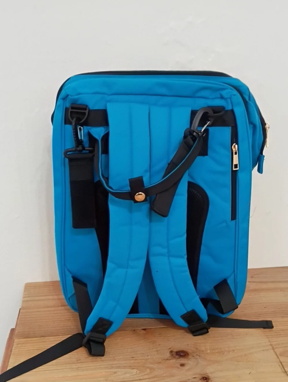 DEBUG Dual-Purpose Diaper Bag with Changing Station & Bassinet, Blue NWT